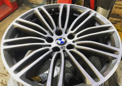 photo 5828023785062776521 y